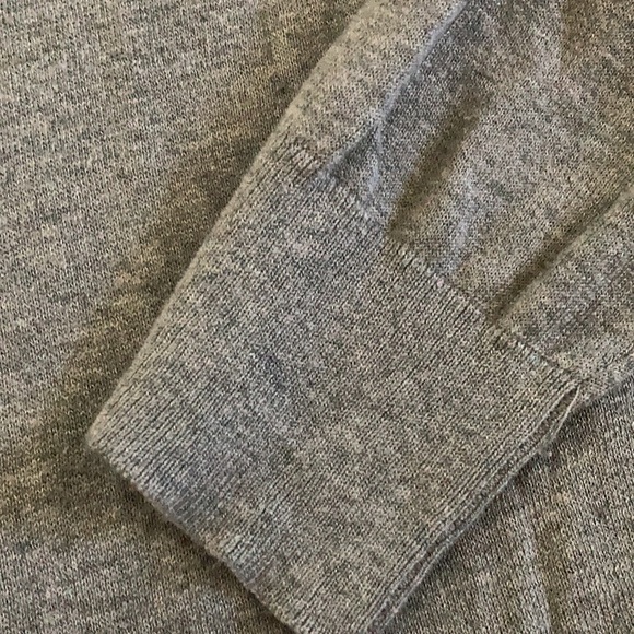 Banana Republic Men’s Large Slim Fit Sweater - Picture 4 of 5